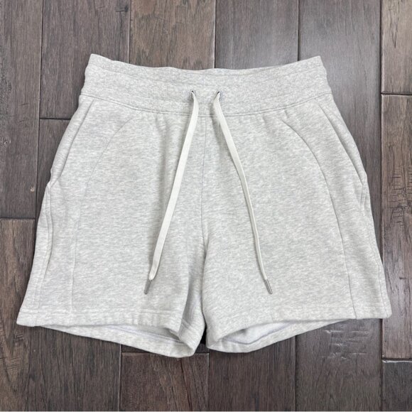 Lululemon Scuba High-Rise Short 5" Heathered Core Ultra Light Grey - Picture 1 of 6